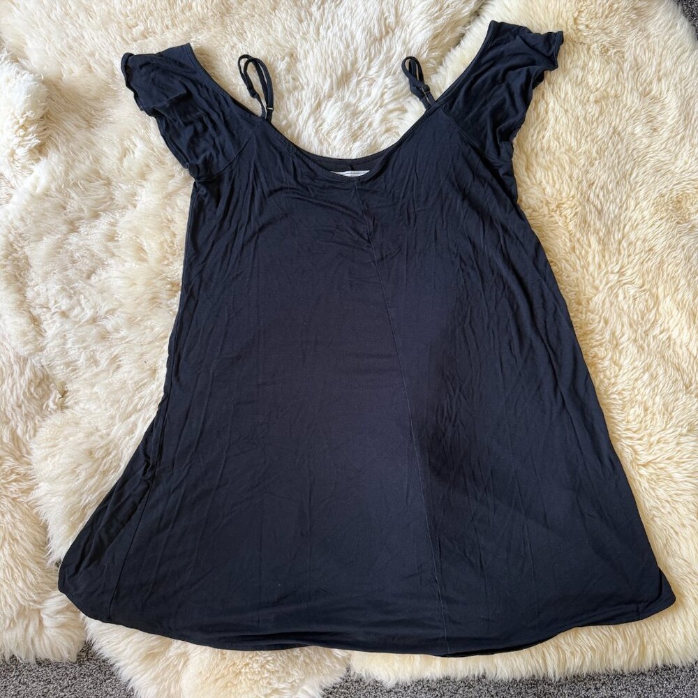 Abercrombie & Fitch Black Cold Shoulder Flowy Black Dress, Size M